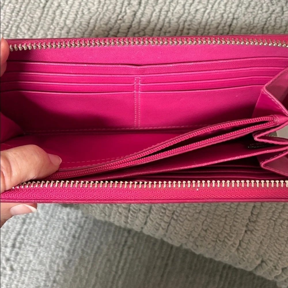 Coach  long wallet  zippy wallet tattersall print coated canvas pink stripe EUC